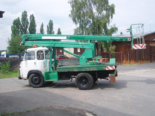 AVIA A31 K ZVEDACÍ PLOŠINA