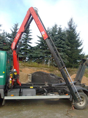 AVIA D90 L nosič kontejnerů