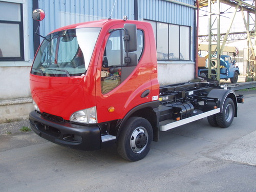 AVIA D90 N nosič kontejnerů