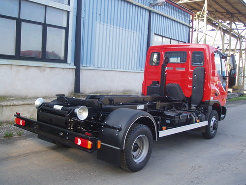 AVIA D90 N nosič kontejnerů
