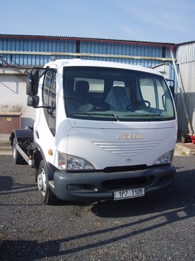 AVIA D90 N NOSIČ KONTEJNERŮ